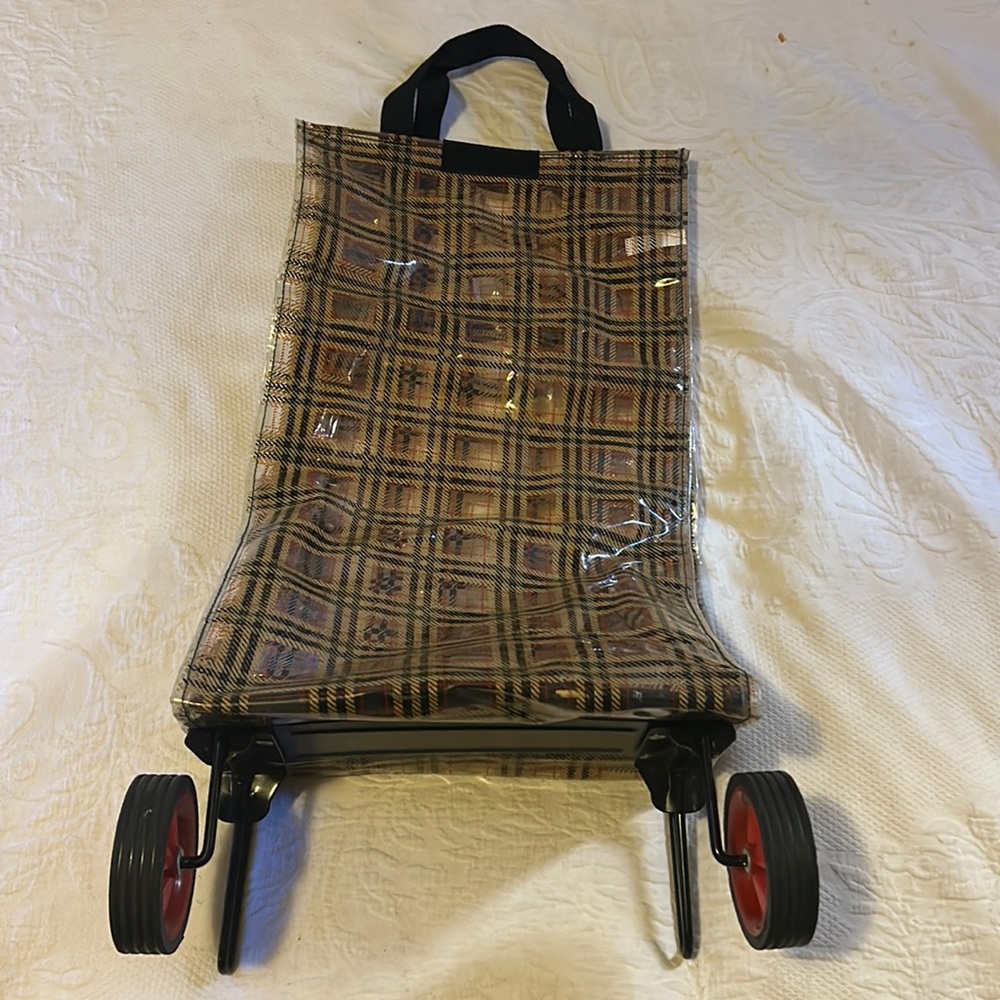 Travel “ accessories” essential items “ great condition